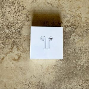 NWT Apple - Airpods (2nd Generation)